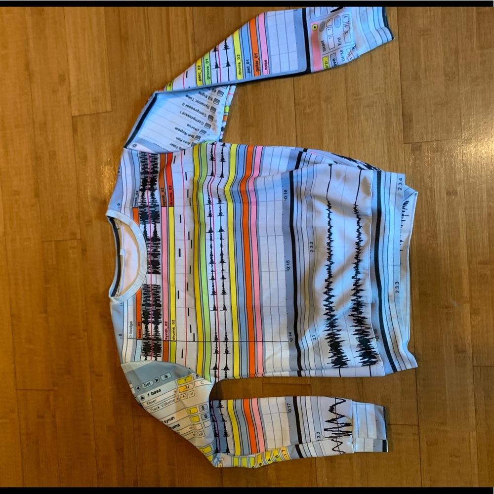 Sweatshirt with recording print